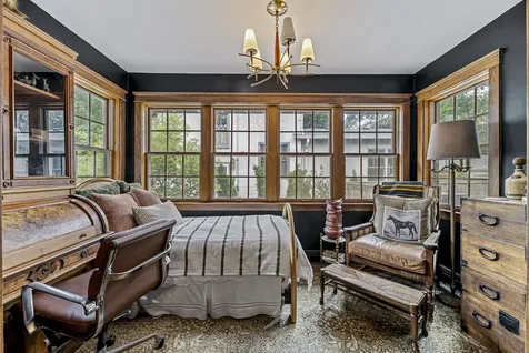 1494 Oakwood Avenue Highland Park IL 60035