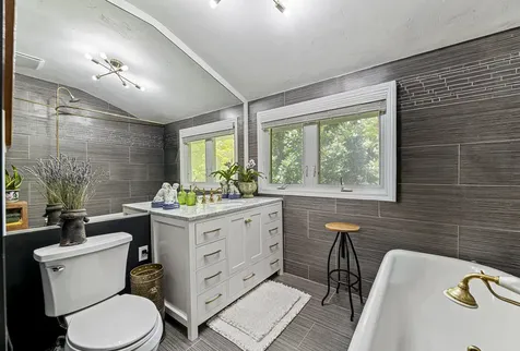 1494 Oakwood Avenue Highland Park IL 60035