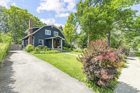 1494 Oakwood Avenue Highland Park IL 60035