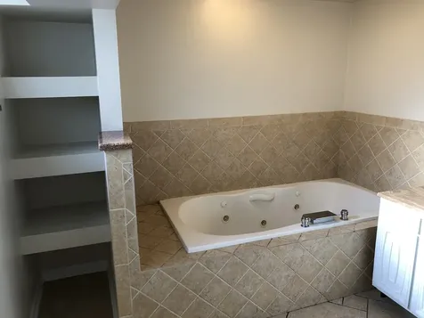 1674 Maple Street Des Plaines IL 60018