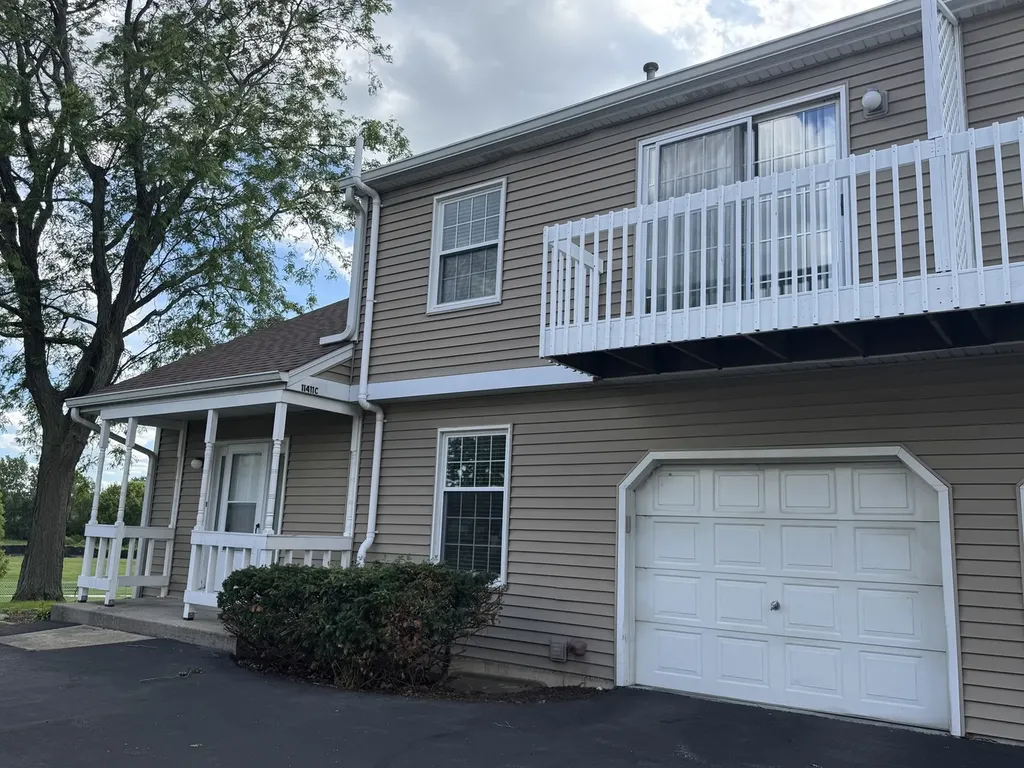 11411 Douglas Avenue Huntley IL 60142