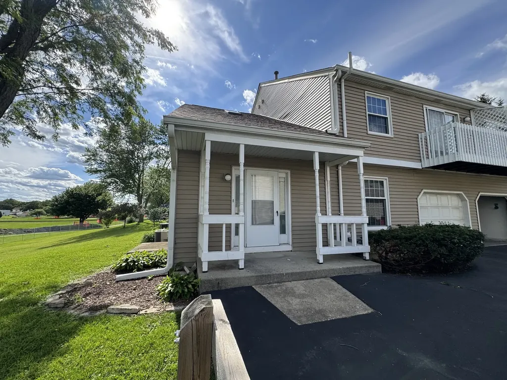 11411 Douglas Avenue Huntley IL 60142