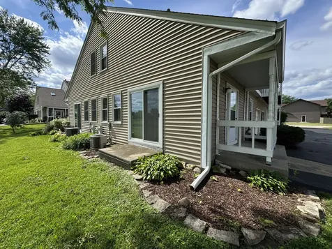 11411 Douglas Avenue Huntley IL 60142