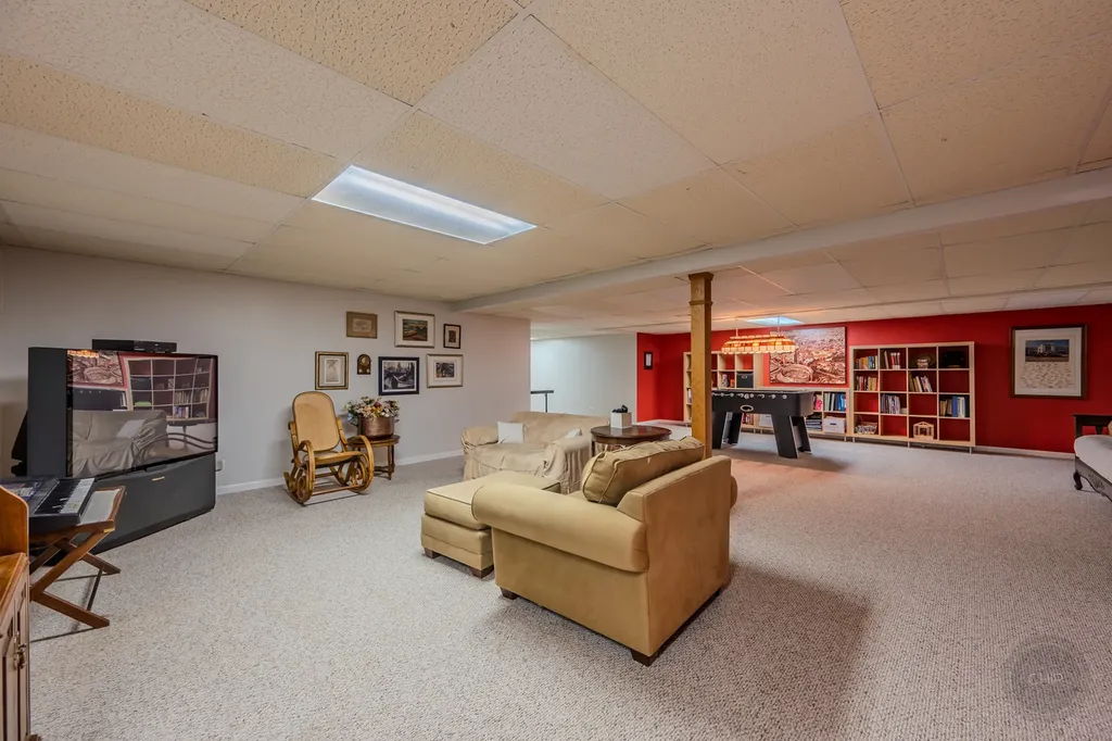 391 Dupahze Street Naperville IL 60565