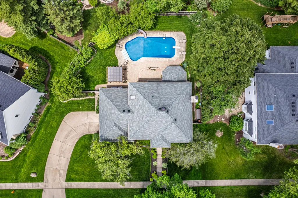 391 Dupahze Street Naperville IL 60565