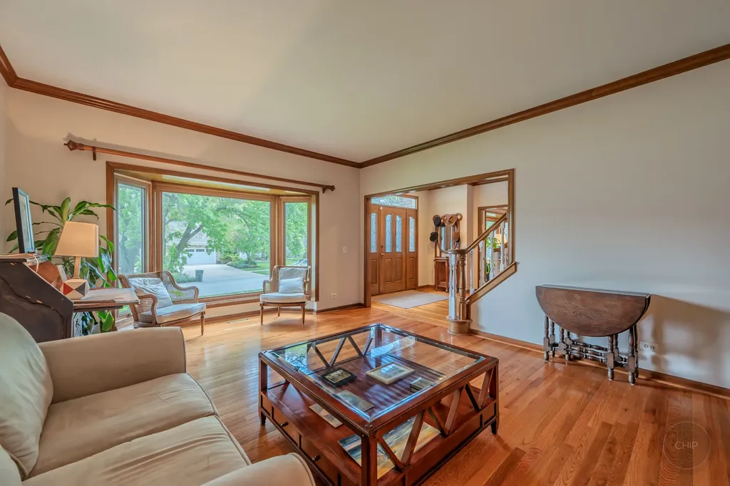 391 Dupahze Street Naperville IL 60565