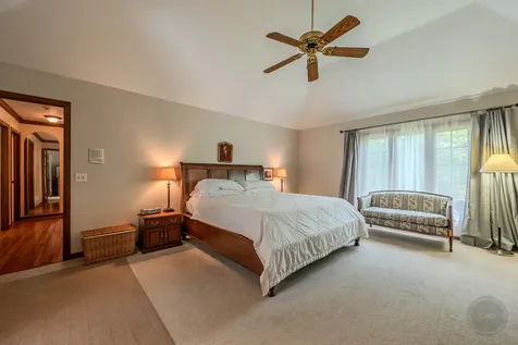 391 Dupahze Street Naperville IL 60565