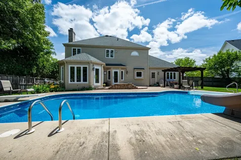 391 Dupahze Street Naperville IL 60565