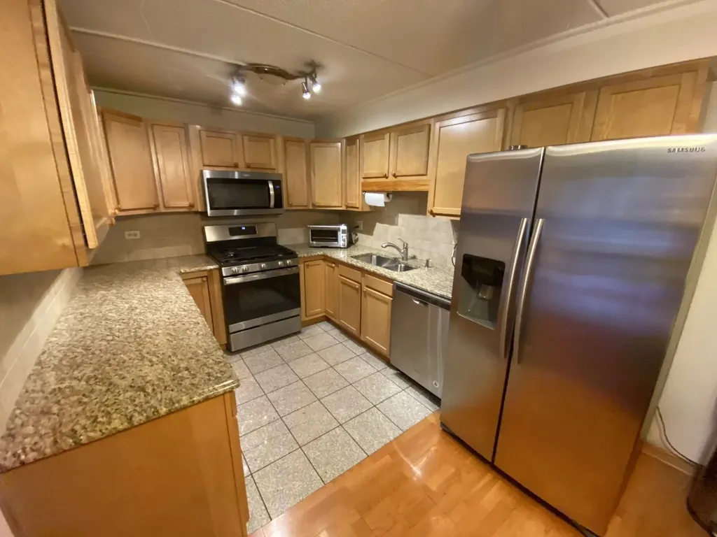 5S100 Pebblewood Lane Naperville IL 60563
