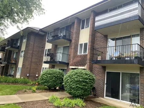 5S100 Pebblewood Lane Naperville IL 60563