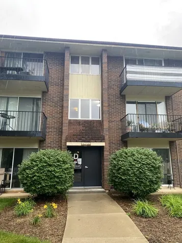 5S100 Pebblewood Lane Naperville IL 60563
