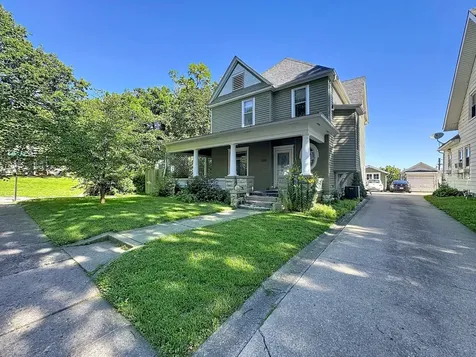 1519 11TH Avenue Moline IL 61265