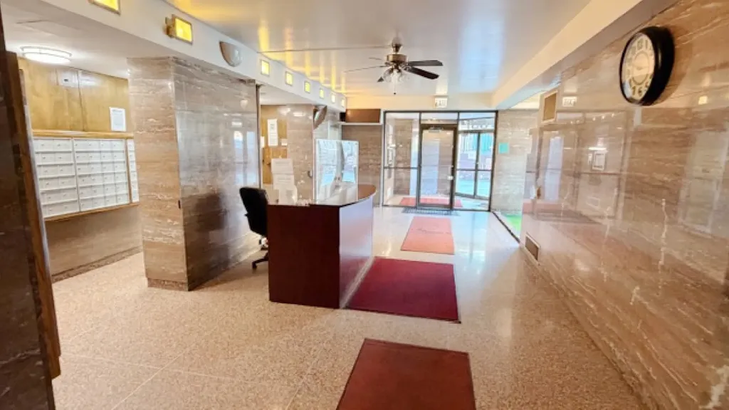 7337 South South Shore Drive Chicago IL 60649