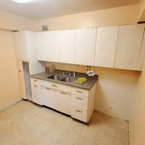 7337 South South Shore Drive Chicago IL 60649