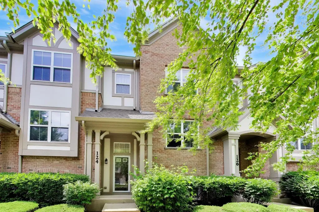 124 Rosehall Drive Lake Zurich IL 60047