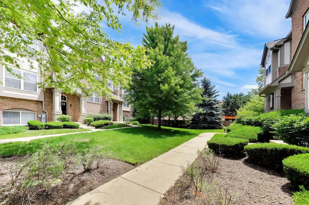 124 Rosehall Drive Lake Zurich IL 60047