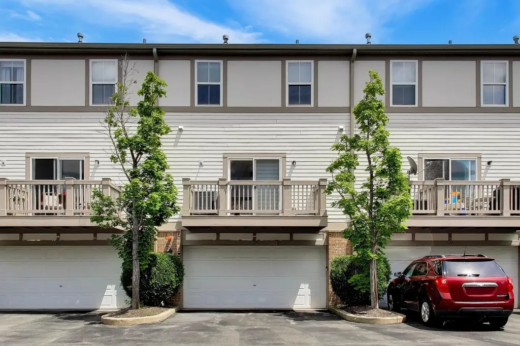 124 Rosehall Drive Lake Zurich IL 60047