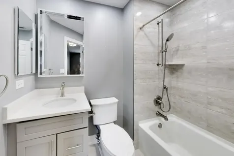 124 Rosehall Drive Lake Zurich IL 60047