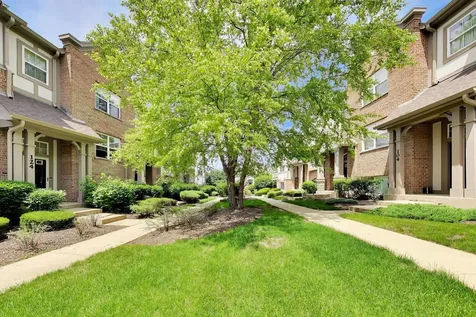 124 Rosehall Drive Lake Zurich IL 60047
