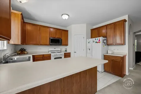 1739 Maple Avenue Hanover Park IL 60133