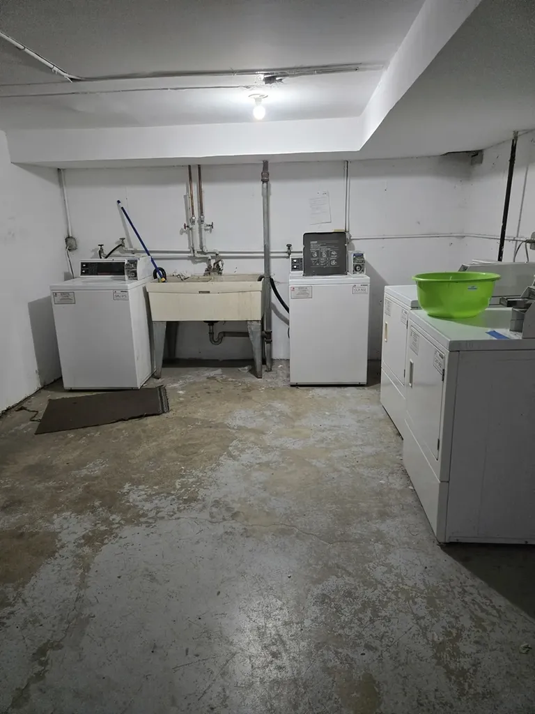 2728 West 87th Street Chicago IL 60652