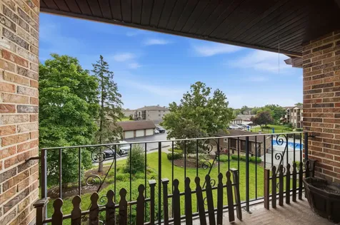 13935 Laramie Avenue Crestwood IL 60418