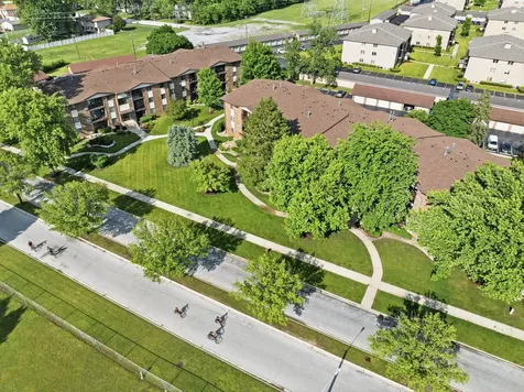 13935 Laramie Avenue Crestwood IL 60418