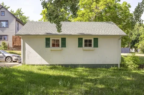 249 West Graham Street Dixon IL 61021