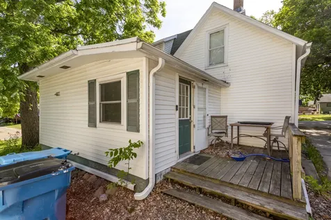 249 West Graham Street Dixon IL 61021