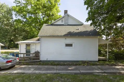 249 West Graham Street Dixon IL 61021