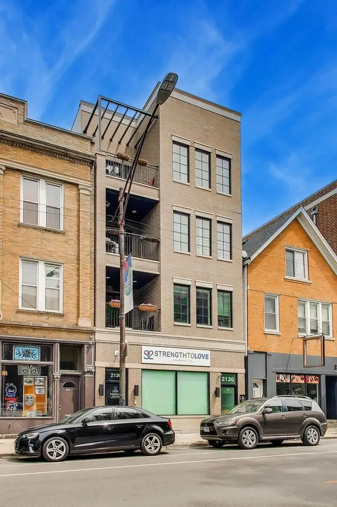 2136 West Belmont Avenue Chicago IL 60618