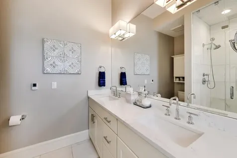 2136 West Belmont Avenue Chicago IL 60618