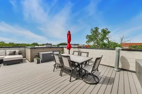 2136 West Belmont Avenue Chicago IL 60618