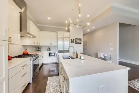 2136 West Belmont Avenue Chicago IL 60618