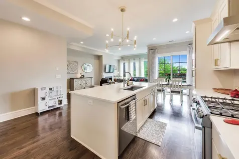 2136 West Belmont Avenue Chicago IL 60618