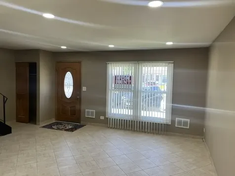 1863 Jamestown Circle Hoffman Estates IL 60169