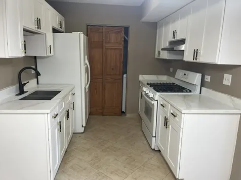 1863 Jamestown Circle Hoffman Estates IL 60169