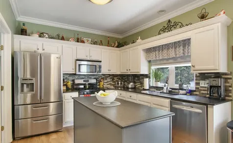 992 White Pine Drive Antioch IL 60002