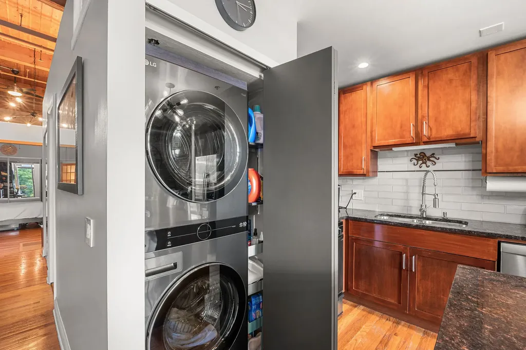 2300 West Wabansia Avenue Chicago IL 60647