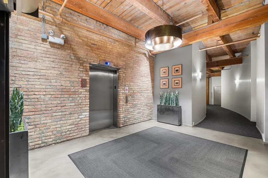 2300 West Wabansia Avenue Chicago IL 60647