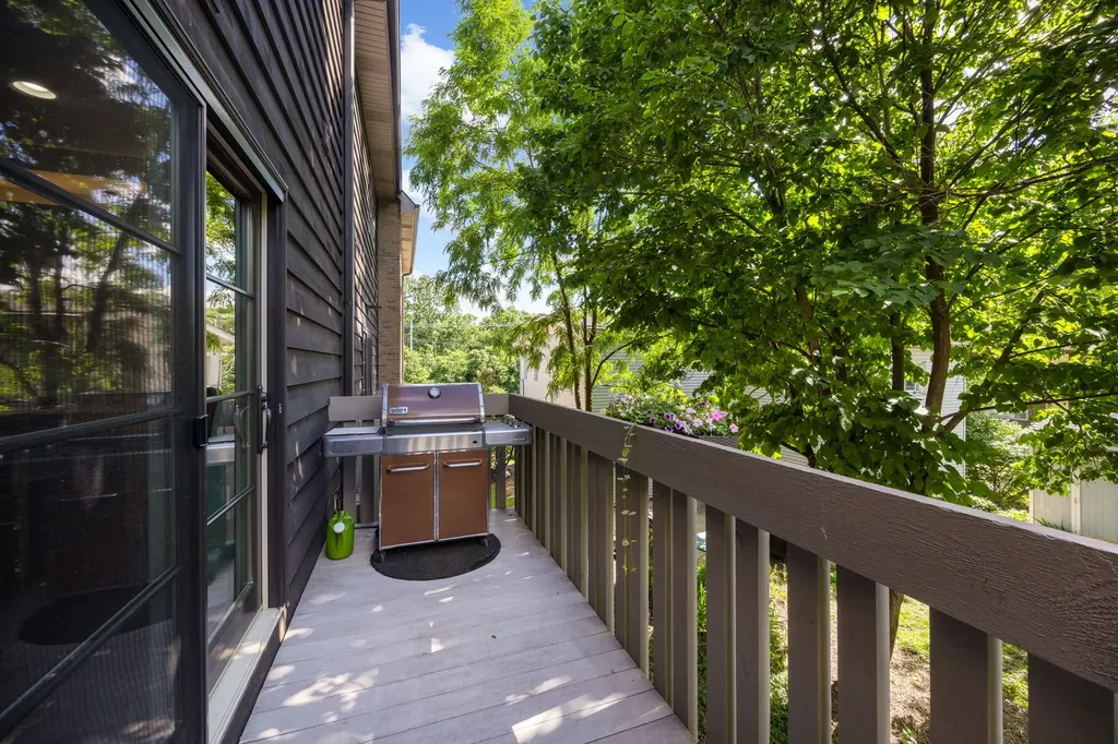 480 Newton Avenue Glen Ellyn IL 60137
