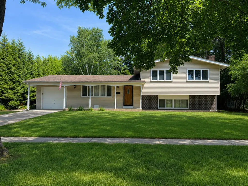 773 Kingston Lane Crystal Lake IL 60014