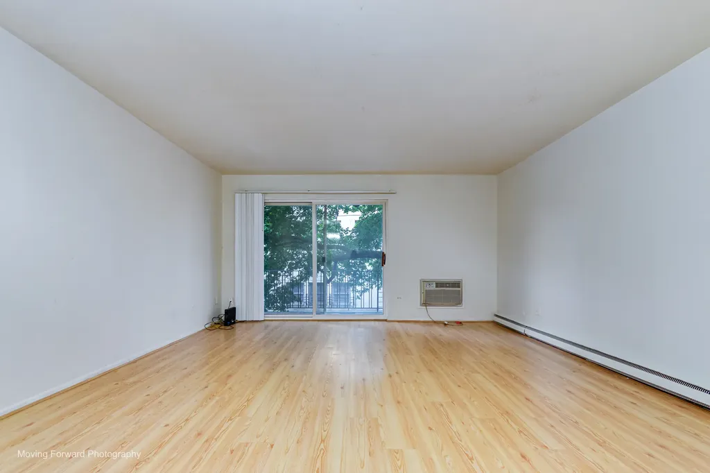 1545 West Chase Avenue Chicago IL 60626