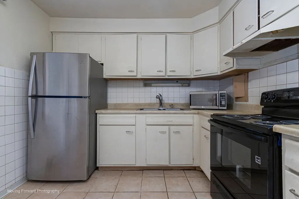 1545 West Chase Avenue Chicago IL 60626