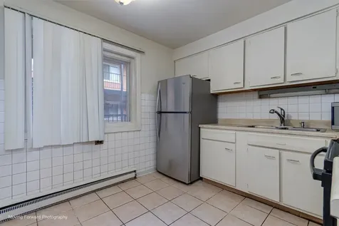 1545 West Chase Avenue Chicago IL 60626