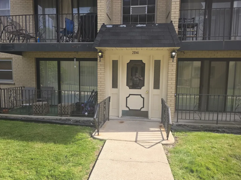 2041 North Harlem Avenue Chicago IL 60707