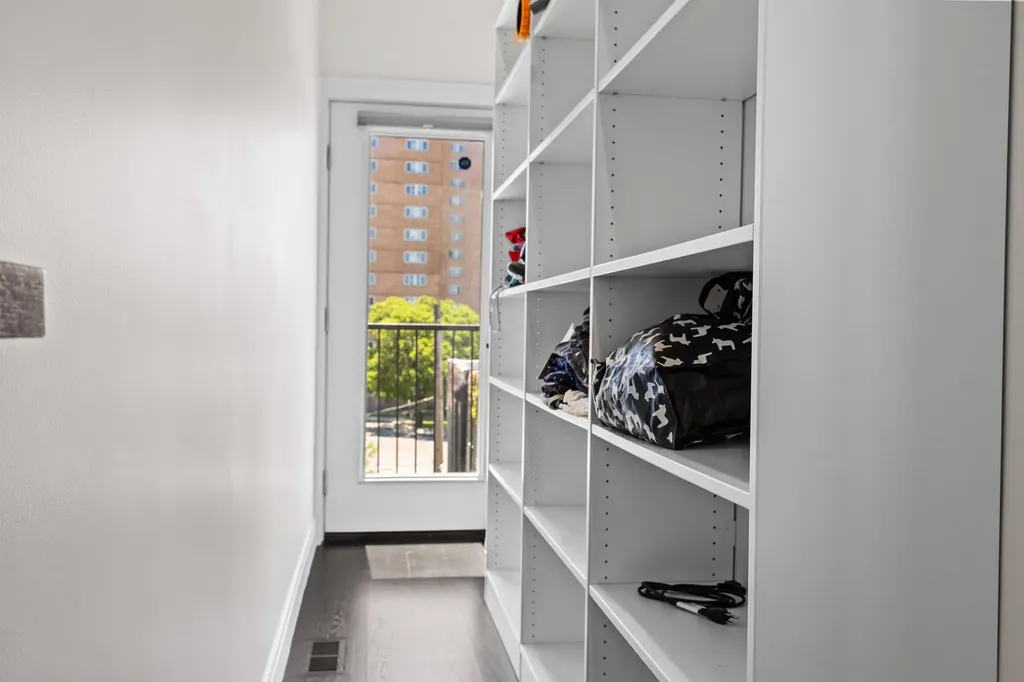 3901 South Lake Park Avenue Chicago IL 60653