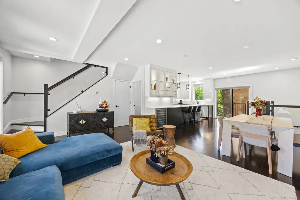 3901 South Lake Park Avenue Chicago IL 60653