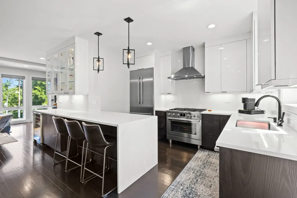 3901 South Lake Park Avenue Chicago IL 60653