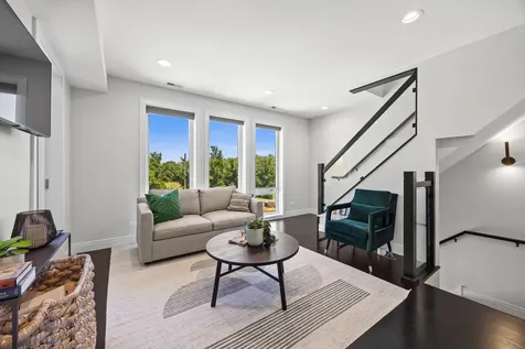 3901 South Lake Park Avenue Chicago IL 60653